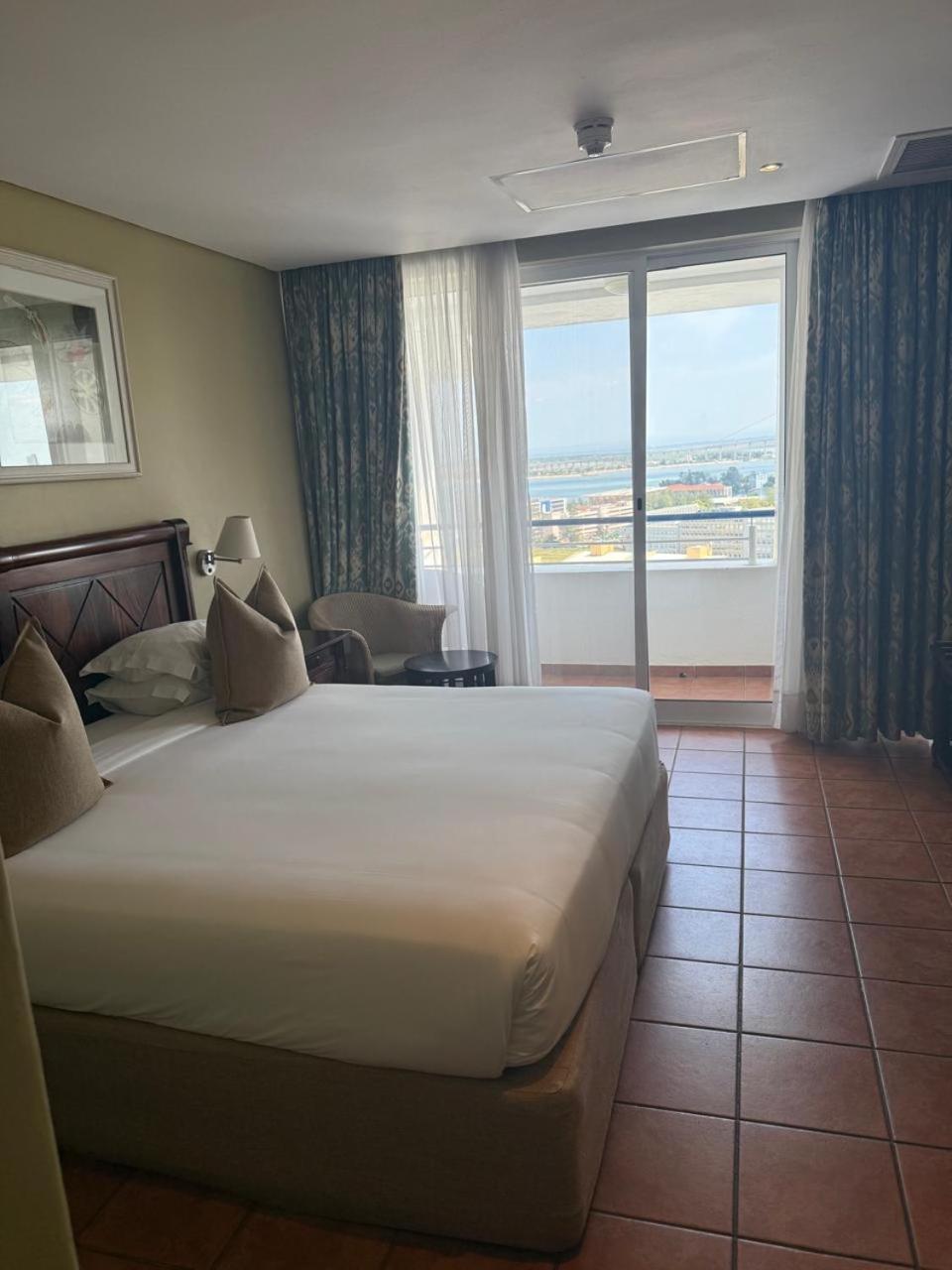 Hotel Cardoso Мапуто Екстериор снимка
